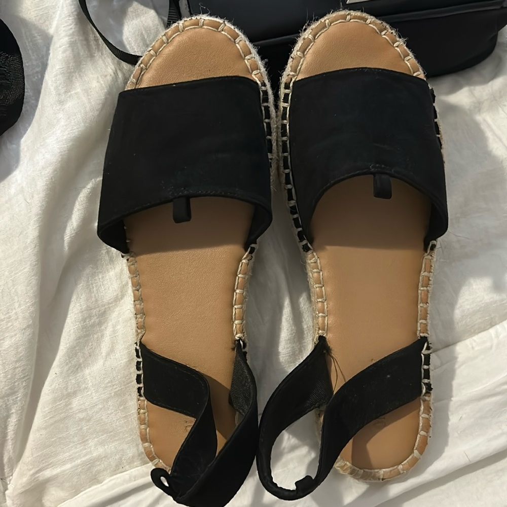 Old navy lace up sandal flats size 9